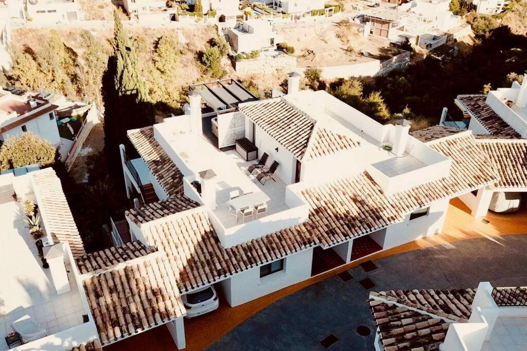 Apartment 3 Bedroom Semi Detached With Stunning Views!
